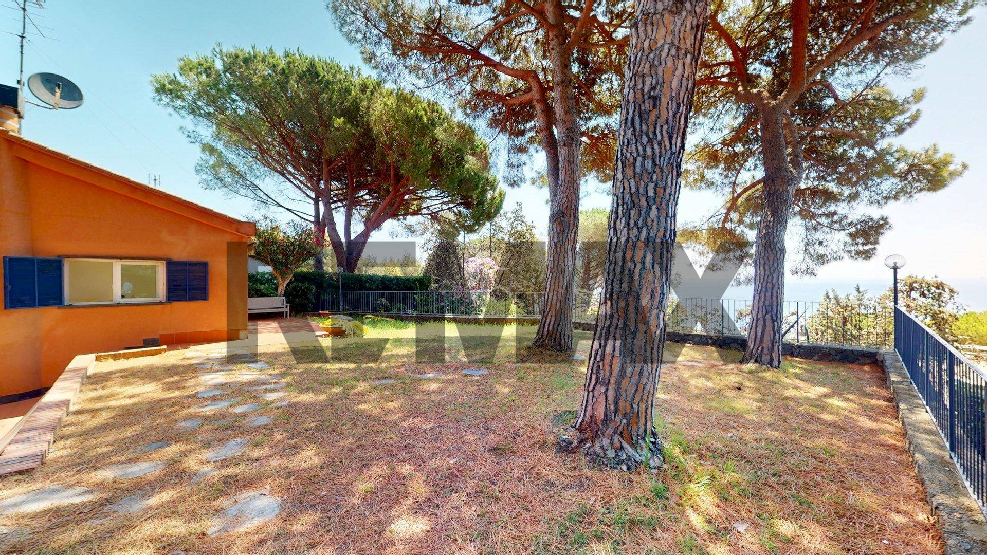 Giardino - Villa Via dei Pini D'Aleppo
 
65, Varazze - foto 3
