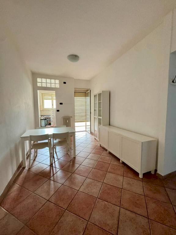 Soggiorno - Two-room apartment via Pallanza, 32, Torino (neighborhood Vanchiglietta) - photo 2
