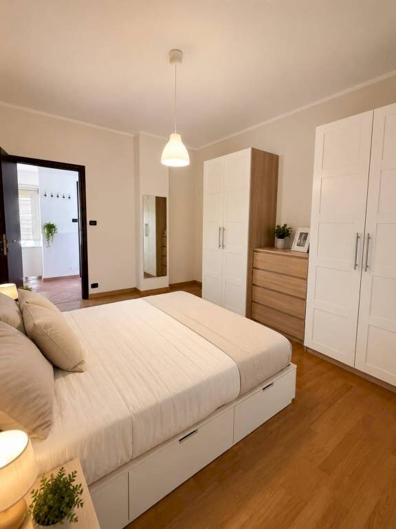 Camera da letto - Two-room apartment via Pallanza, 32, Torino (neighborhood Vanchiglietta) - photo 3