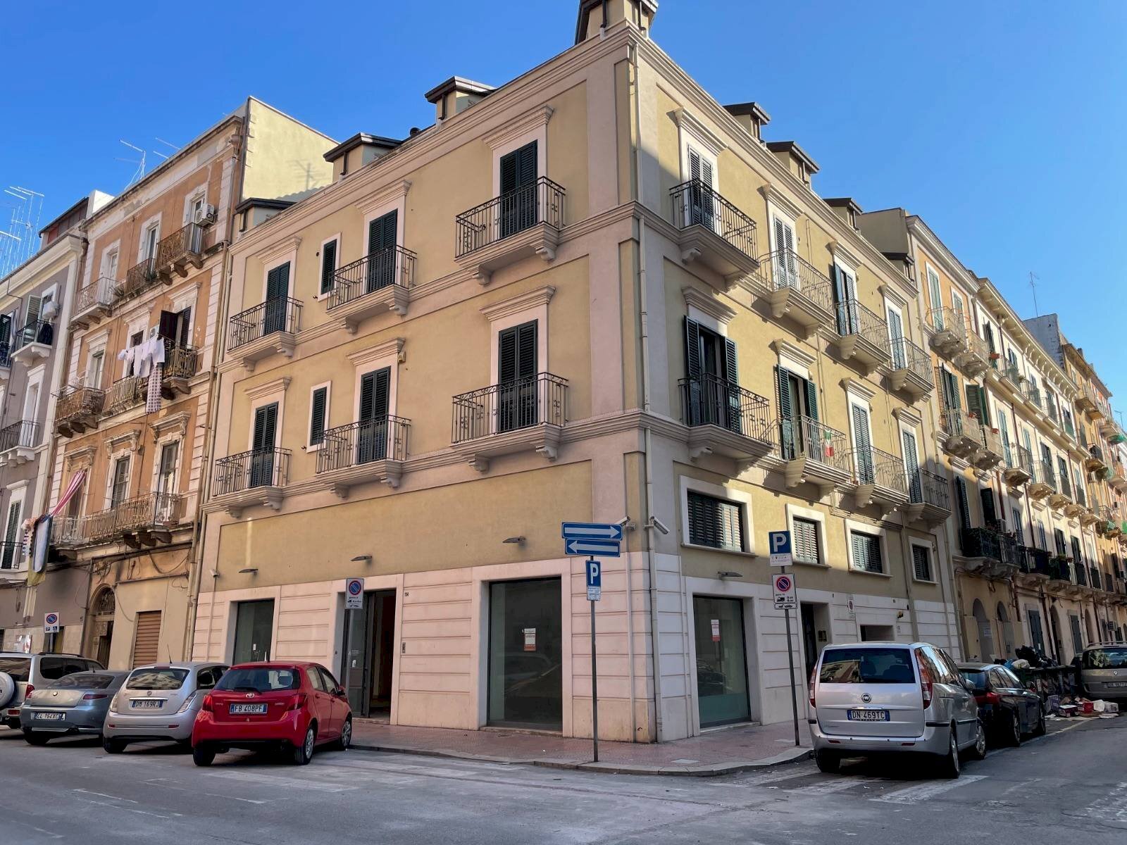 Foto 1 - Locale Commerciale via giuseppe mazzini
 
snc, Taranto - foto 1