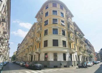 Facciata - Appartamento via Giacinto Collegno, 5, Torino (zona San Donato) - foto 1