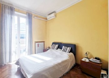 Camera da letto - Appartamento via Giacinto Collegno, 5, Torino (zona San Donato) - foto 16