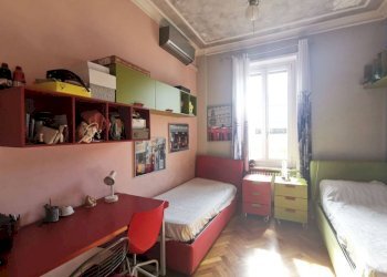 Camera da letto - Appartamento via Giacinto Collegno, 5, Torino (zona San Donato) - foto 20