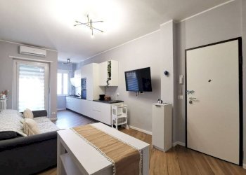 Salone - Three-room apartment via Pianfei, 9, Torino (neighborhood Borgo Vittoria) - photo 1
