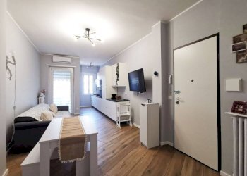 Ingresso - Three-room apartment via Pianfei, 9, Torino (neighborhood Borgo Vittoria) - photo 32