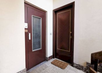 Interno palazzo - Three-room apartment via Pianfei, 9, Torino (neighborhood Borgo Vittoria) - photo 36