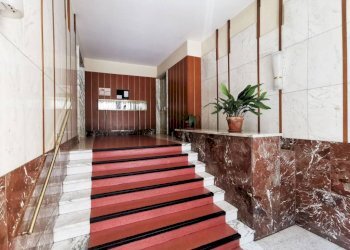 Interno palazzo - Three-room apartment via Pianfei, 9, Torino (neighborhood Borgo Vittoria) - photo 37