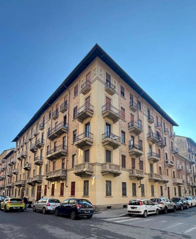 Facciata - Box via Emanuele Luserna di Rorà, 23, Torino (zona Cenisia) - foto 1