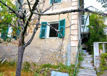 Facciata - Four-room apartment via Case, Davagna - photo 7