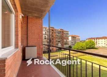 Balcone - Two-room apartment strada delle Cacce, 150, Torino (neighborhood Mirafiori Sud) - photo 17