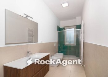 Bagno - Two-room apartment strada delle Cacce, 150, Torino (neighborhood Mirafiori Sud) - photo 18