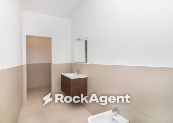Bagno - Two-room apartment strada delle Cacce, 150, Torino (neighborhood Mirafiori Sud) - photo 19