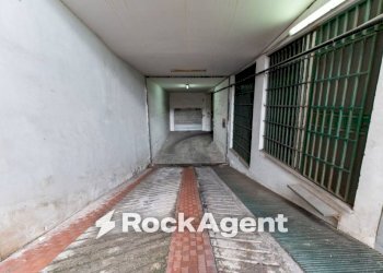 Interno palazzo - Garage - Autosilos - Parcheggio via Paolo Bentivoglio, 20, Catania - foto 16