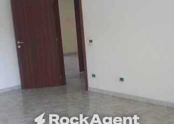 Camera da letto - Trilocale via Scafati, 13, Poggiomarino - foto 15