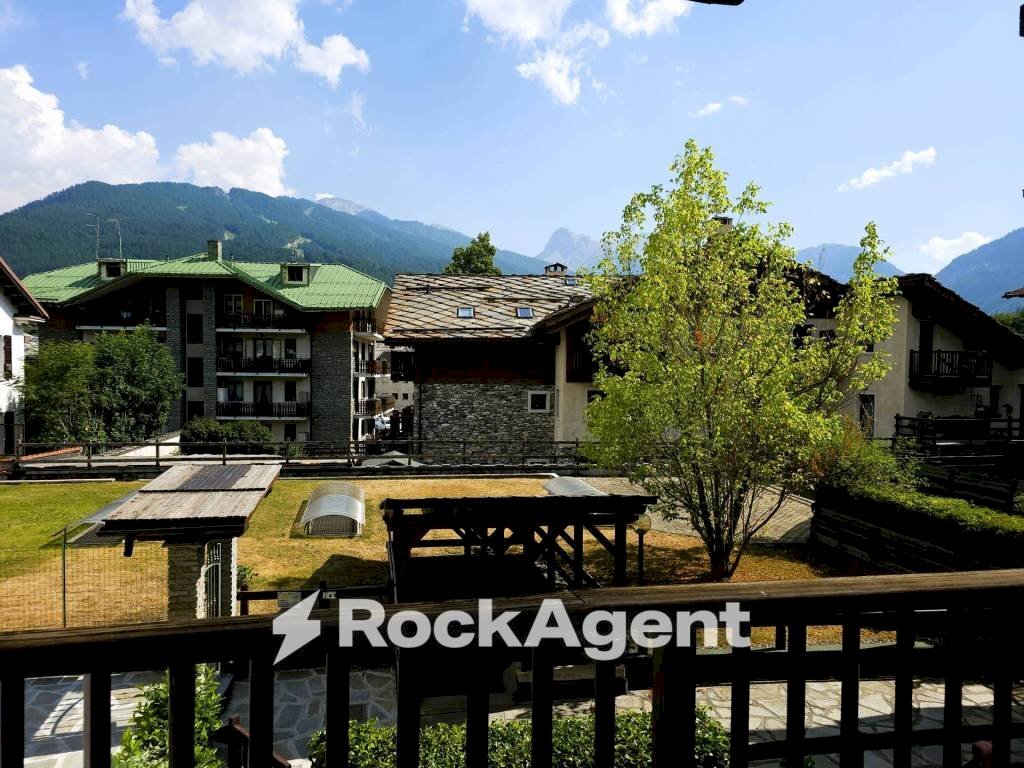 Vista - Three-room apartment via Giovanni Giolitti, 13, Bardonecchia - photo 3