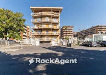 Zona - Box via Carnazza, 75, Tremestieri Etneo - foto 12