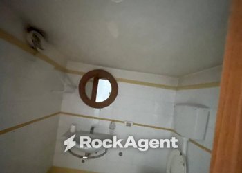 Bagno - Negozio via dei Goti, 7, Angri - foto 8
