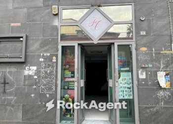 Facciata - Negozio via dei Goti, 7, Angri - foto 17