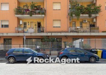 Facciata - Bilocale via Costanza D'Aragona, 17, Catania - foto 8
