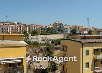 Vista - Bilocale via Costanza D'Aragona, 17, Catania - foto 30