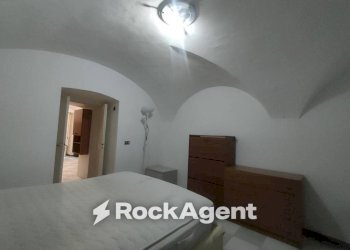 Camera da letto - Bilocale via E. A. Pantano, 87, Catania - foto 13