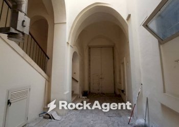 Stanza non arredata - Stabile - Palazzo corso Umberto, 77, Trepuzzi - foto 9