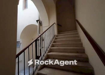 Scala - Stabile - Palazzo corso Umberto, 77, Trepuzzi - foto 10