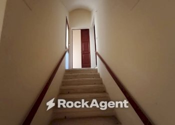 Scala - Stabile - Palazzo corso Umberto, 77, Trepuzzi - foto 12