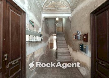Interno palazzo - Three-room apartment via Aloi, 36, Catania - photo 22