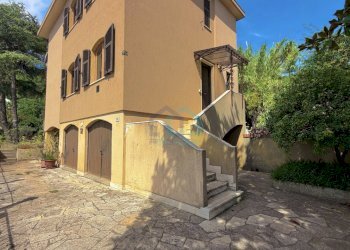 villa e corte - Villa Via Millelire 14, Bergeggi - photo 2