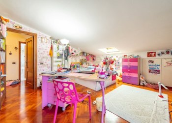 20 - Villa Via Aci Sant'Antonio 21, Roma - photo 10
