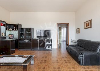 Portion of a house Castel San Pietro Terme - photo 9