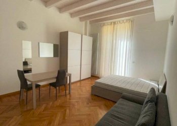 Monolocale Via Santo Stefano, 49, Bologna (zona Centro Storico) - foto 3