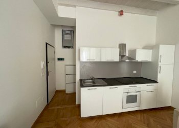 Monolocale Via Santo Stefano, 49, Bologna (zona Centro Storico) - foto 11