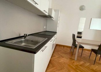 Monolocale Via Santo Stefano, 49, Bologna (zona Centro Storico) - foto 13