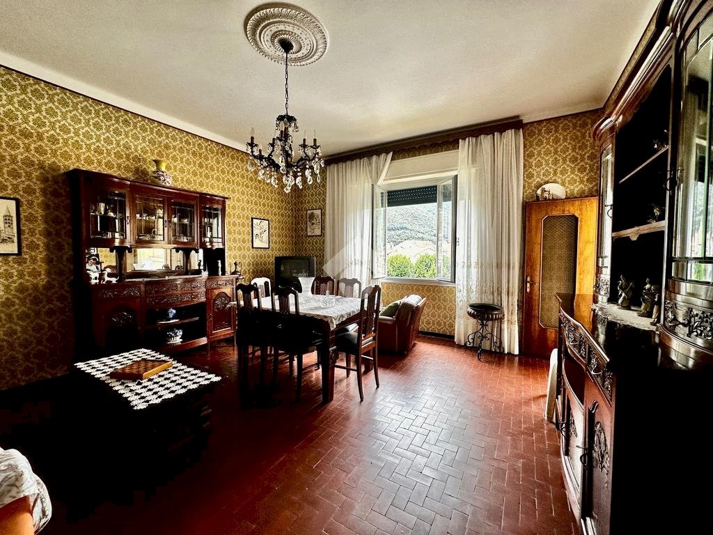 Four-room apartment Via Avvocato Giuseppe Cavassola, Finale Ligure - photo 2