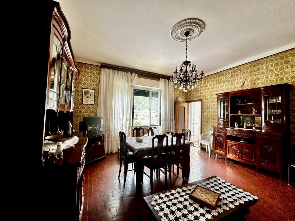 Four-room apartment Via Avvocato Giuseppe Cavassola, Finale Ligure - photo 3