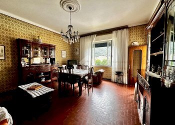 Four-room apartment Via Avvocato Giuseppe Cavassola, Finale Ligure - photo 2