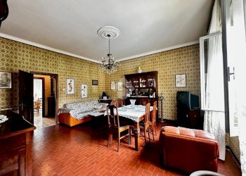 Four-room apartment Via Avvocato Giuseppe Cavassola, Finale Ligure - photo 11