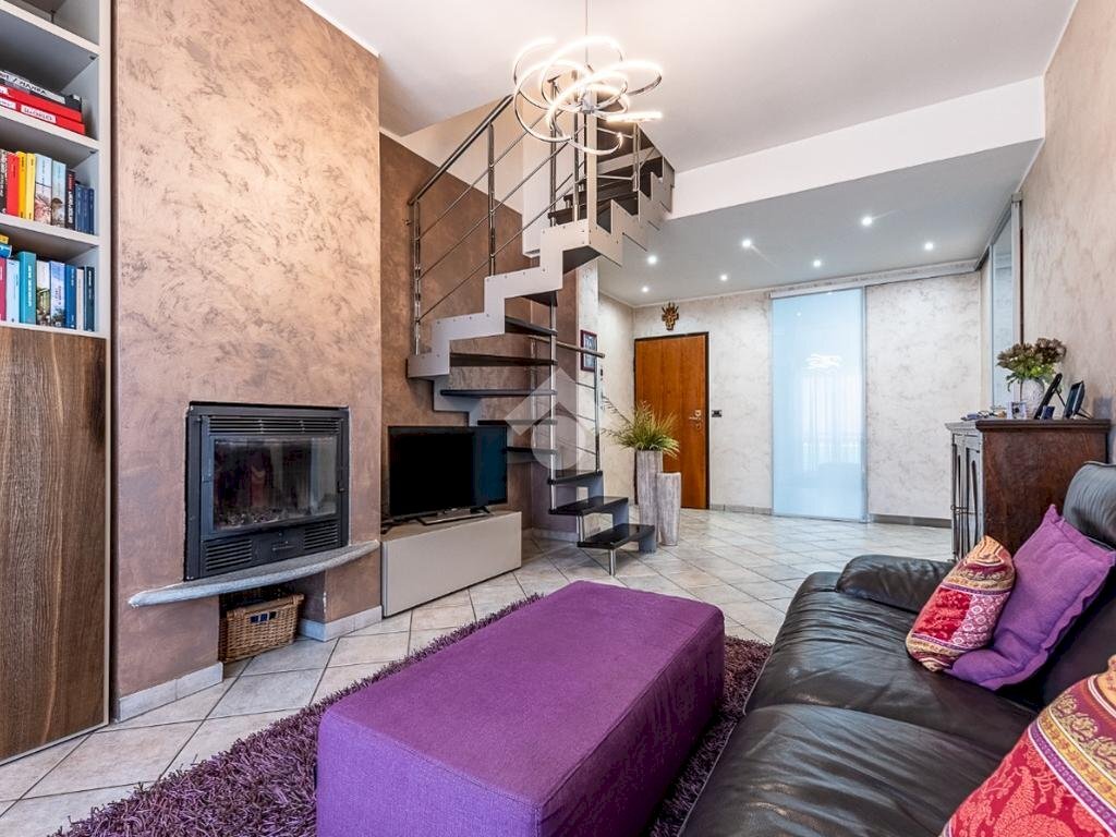 Four-room apartment Via mompantero, Collegno - photo 1