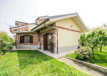 Villa Via Rivarolo Bossole, Lombardore - foto 1