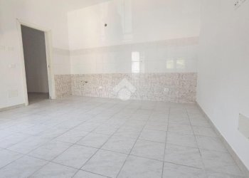 Bilocale Via san giuseppe maria gambaro, Galliate - foto 3
