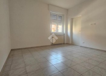 Bilocale Via san giuseppe maria gambaro, Galliate - foto 7