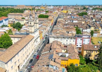 Bilocale Strada Massimo D'Azeglio, Parma (zona Oltretorrente) - foto 2