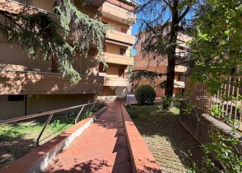 Three-room apartment Via Silvio Pellico, Parma - photo 1