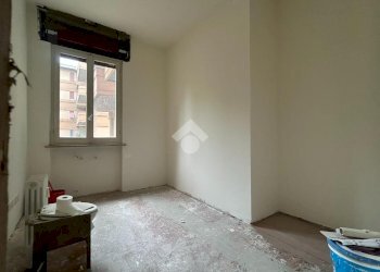 Three-room apartment Via Silvio Pellico, Parma - photo 24