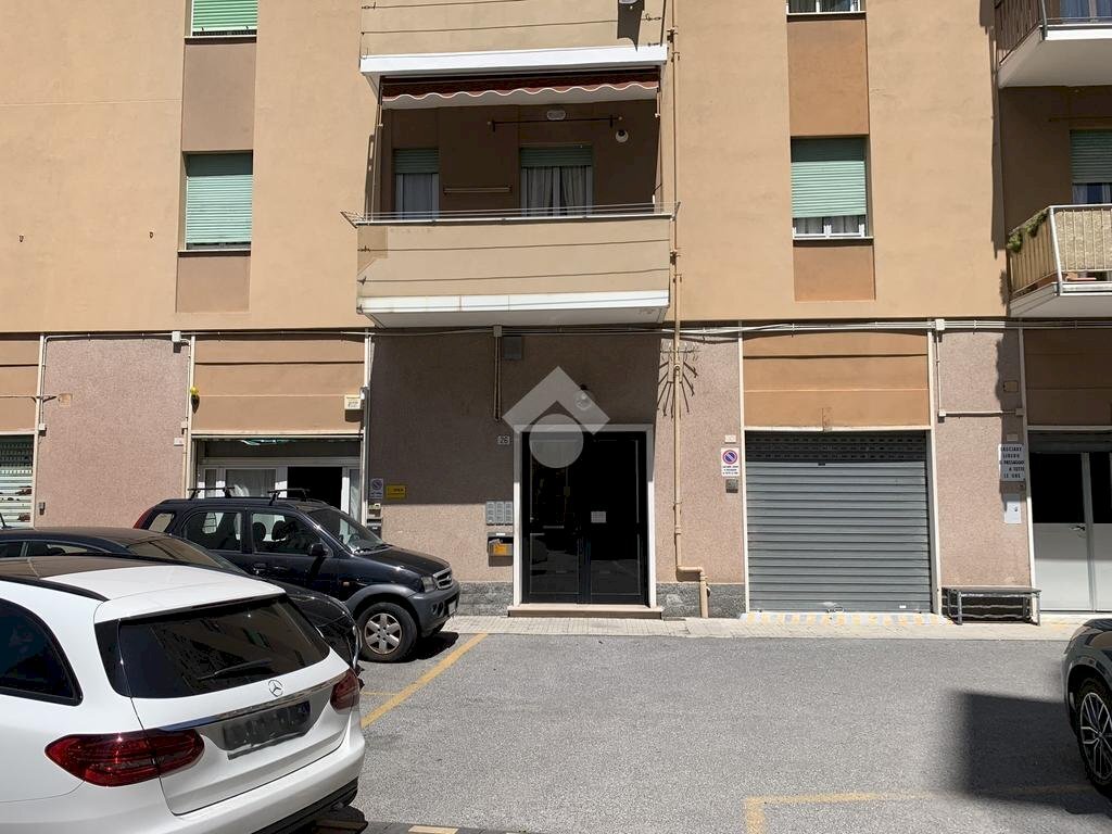 Box locale via fratelli canale, Genova (neighborhood San Martino) - photo 1