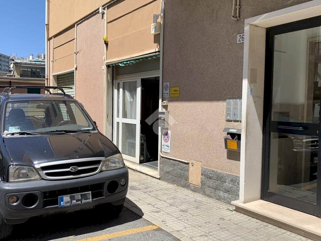 Box locale via fratelli canale, Genova (neighborhood San Martino) - photo 2