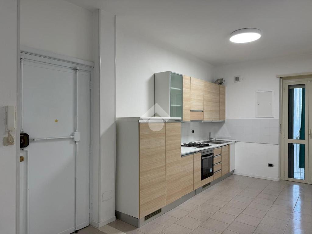 Two-room apartment Piazza Ottorino Respighi, Torino (neighborhood Barriera Milano) - photo 2