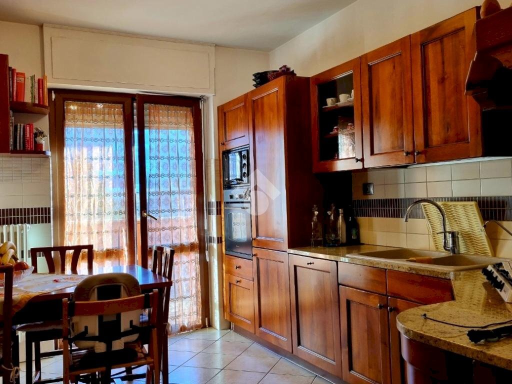 Four-room apartment Via gilles de chevreres, Aosta - photo 1